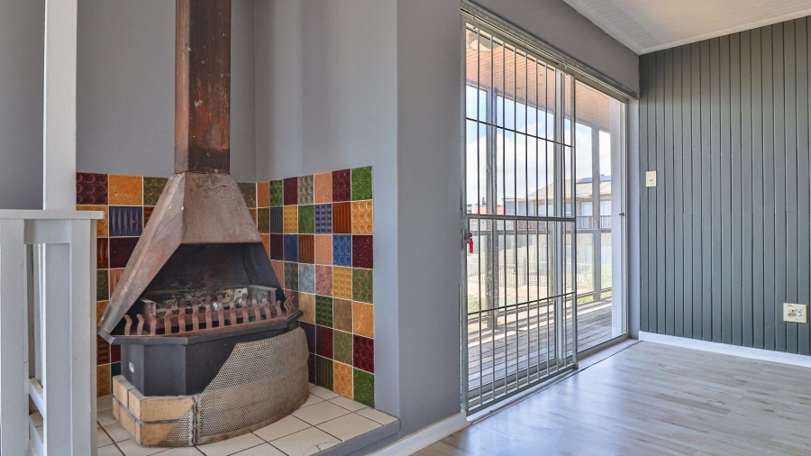 4 Bedroom Property for Sale in De Kelders Western Cape